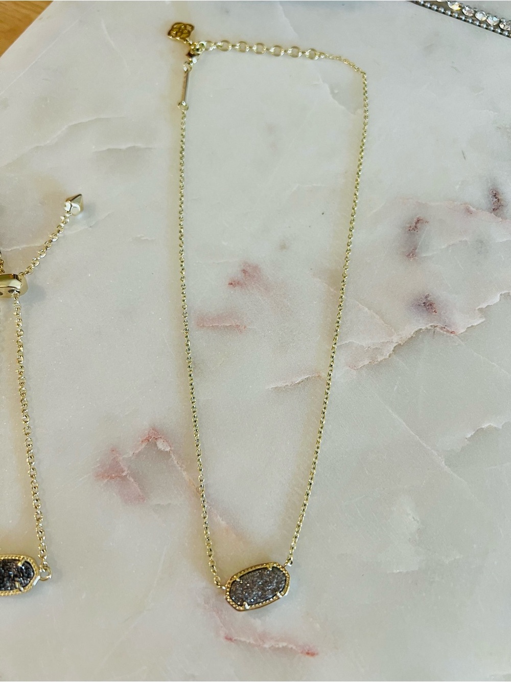 Kendra Scott Elisa Pendant Necklace & Elaina Bracelet set - Picture 3 of 9